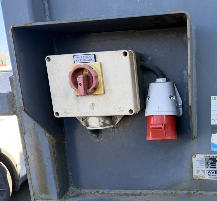 Noen har bygd om hovedstrømbryteren på maskinen
